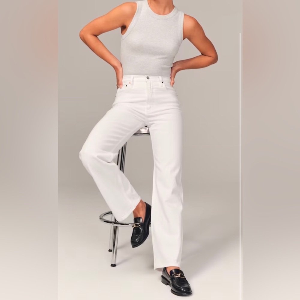 Abercrombie & Fitch | High Rise 90s Relaxed Jean (White) sz 32R (14R) NWT